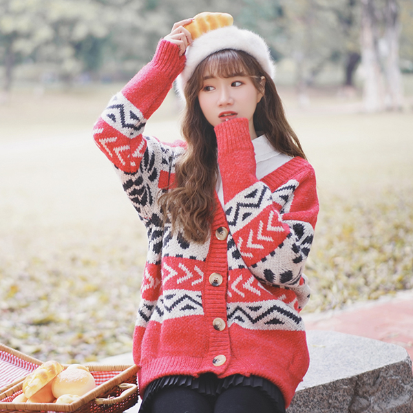 CARDIGAN เสื้อคลุมไหมพรมคอวี ผ้าหนานุ่มถักลายวินเทจ (12270B)