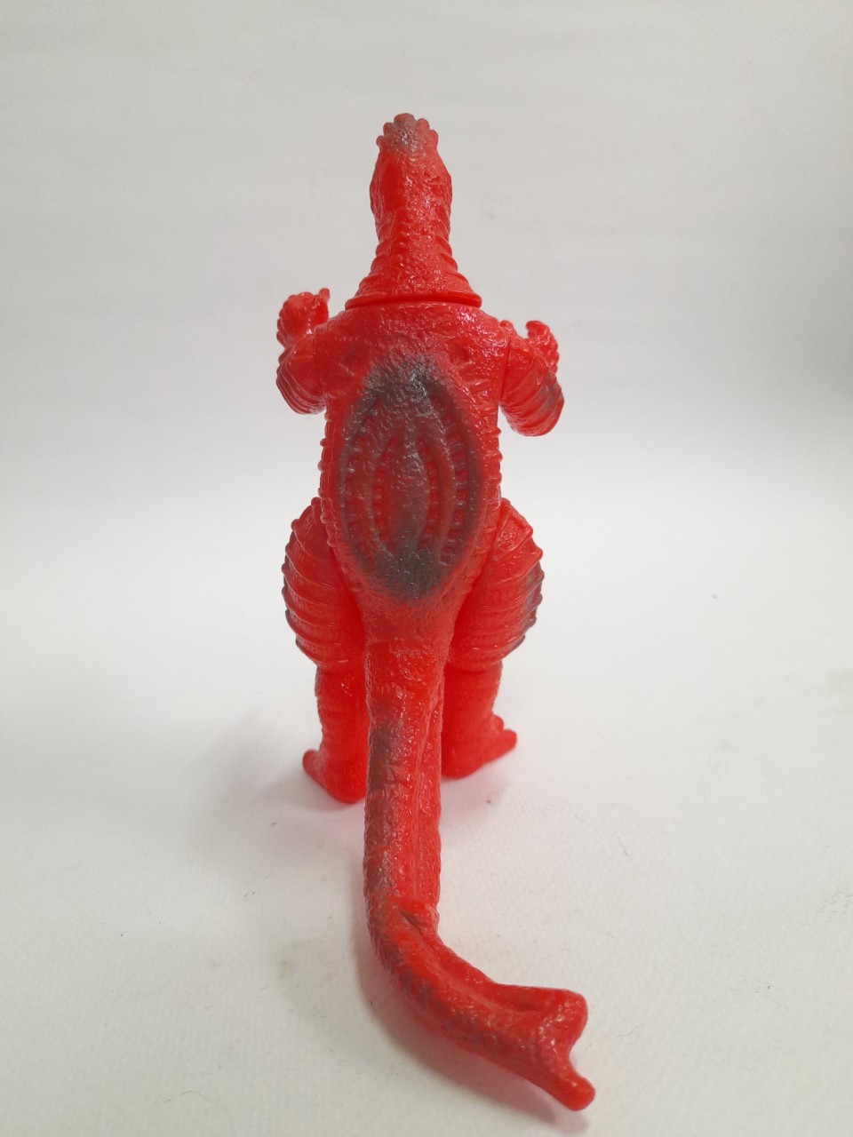 ซอฟ 6.5-7 นิ้ว สัตว์ประหลาดบานิร่า จากอุลตร้าแมน มือสอง สภาพดี มีรอยบ้าง มีปั๊มใต้เท้า หายาก ไม่พบบ่อย