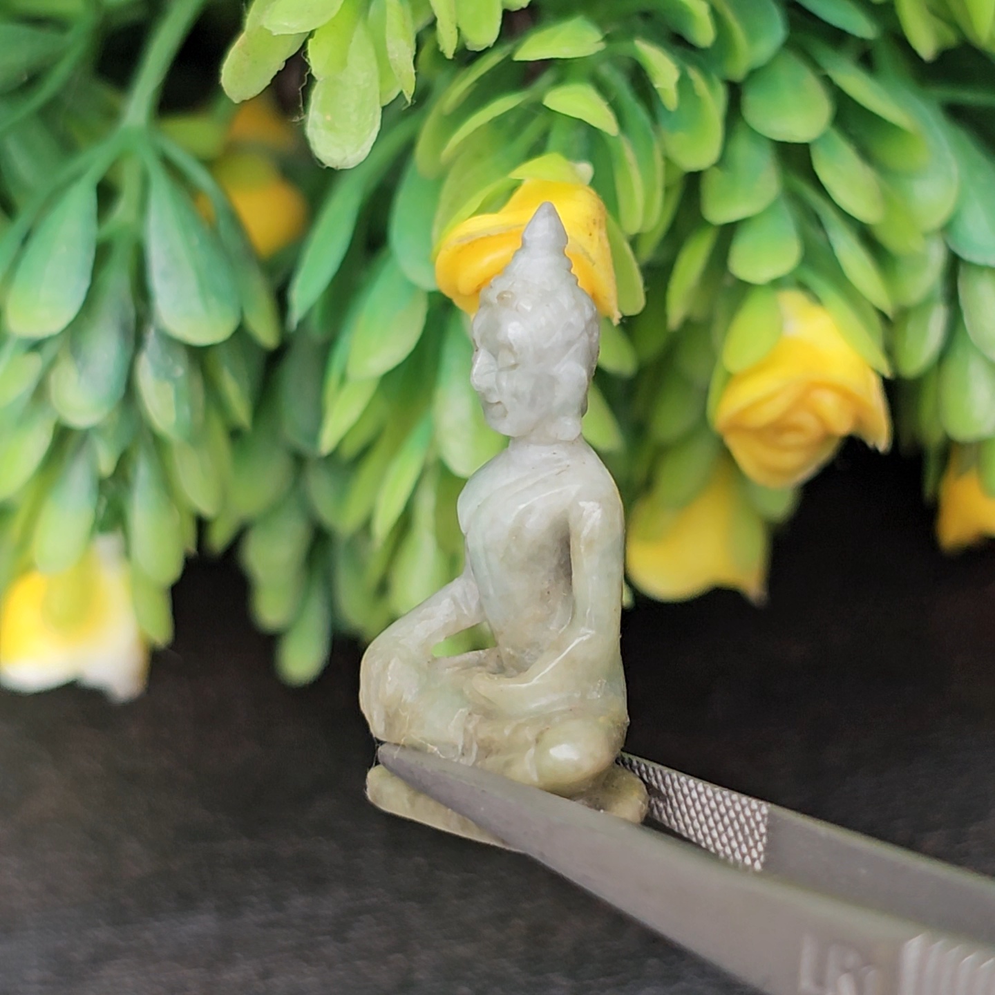 หยก แกะสลัก รูป พระ (Burmese jadeite) 20.82 กะรัต (cts.) หยก พม่า แท้