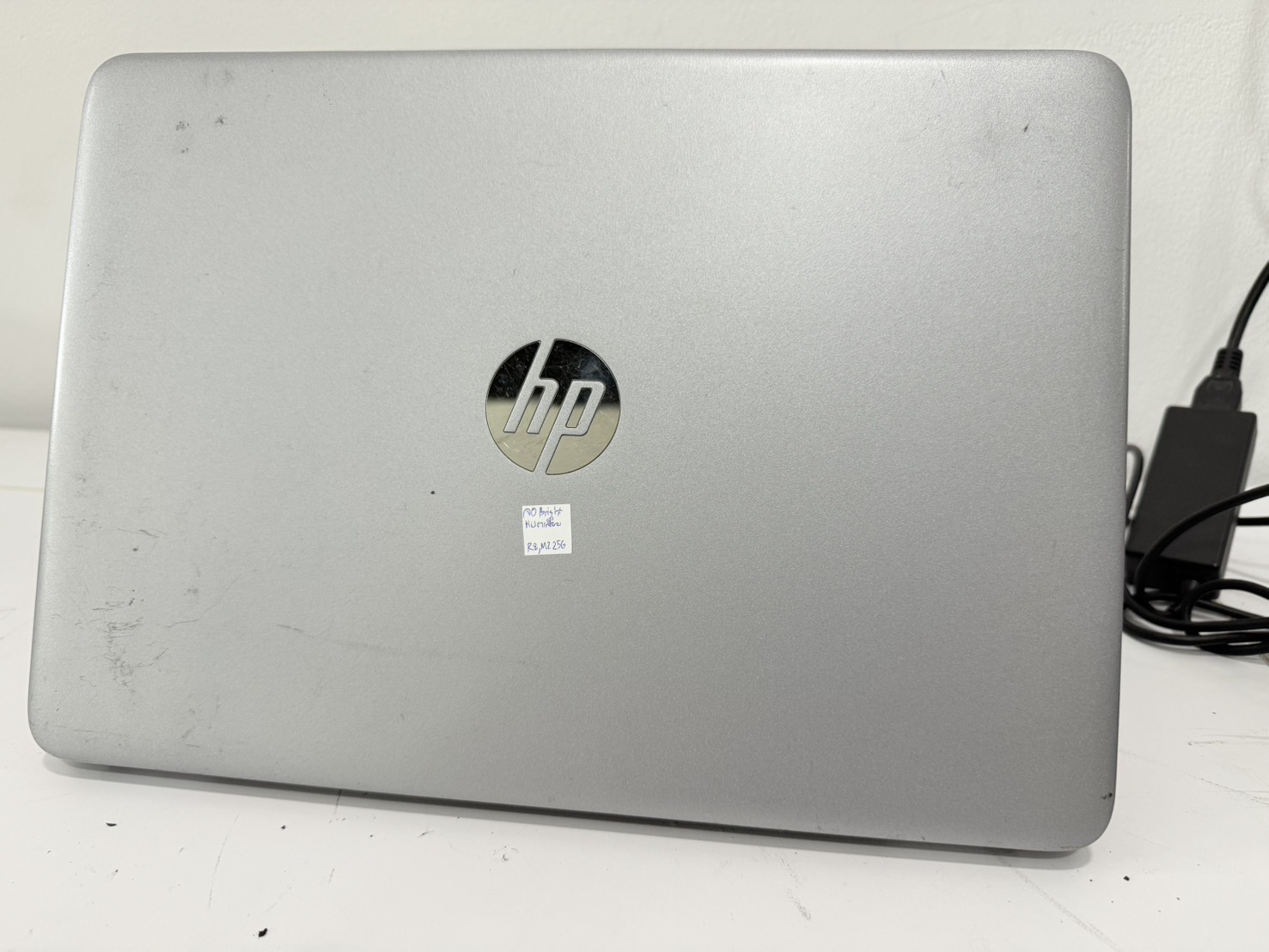 Notebook HP EliteBook 840 G4 (i5-7300U/8GB/M.2 256GB) ไม่มี Adapter แบต 75% แบตเสื่อม จอ Bright ขอบยางเสื่อม