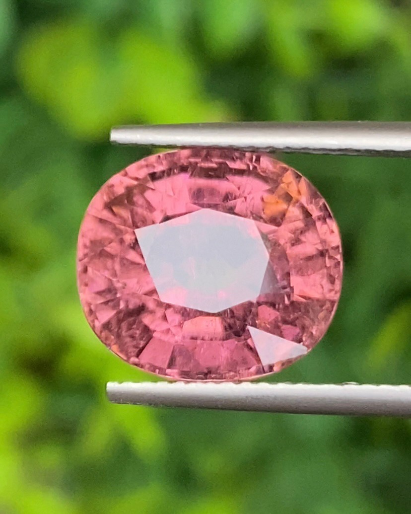 พลอย ทัวร์มารีน (Tourmaline) 7.68 กะรัต (Cts.) อัญมณีมงคลประจําวันเกิด เครื่องประดับพลอย