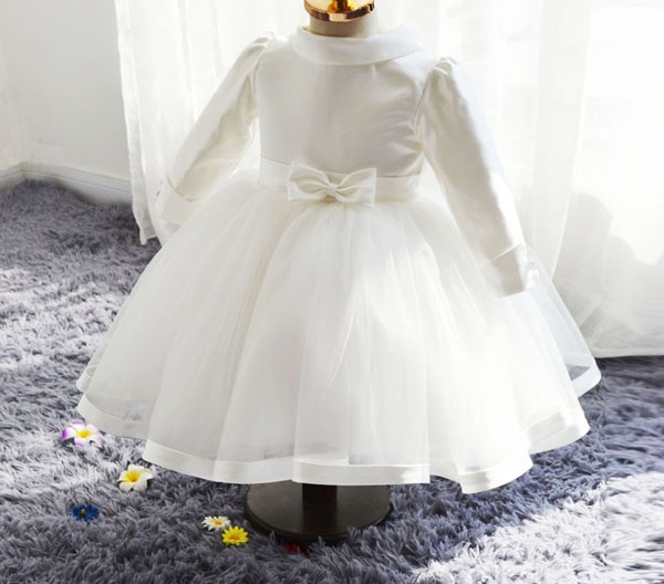 Pre-order ชุดราตรีเด็ก ชุดออกงานสไตล์เจ้าหญิง สีขาว แขนยาว เรียบหรู กระโปรงผ้าแก้ว