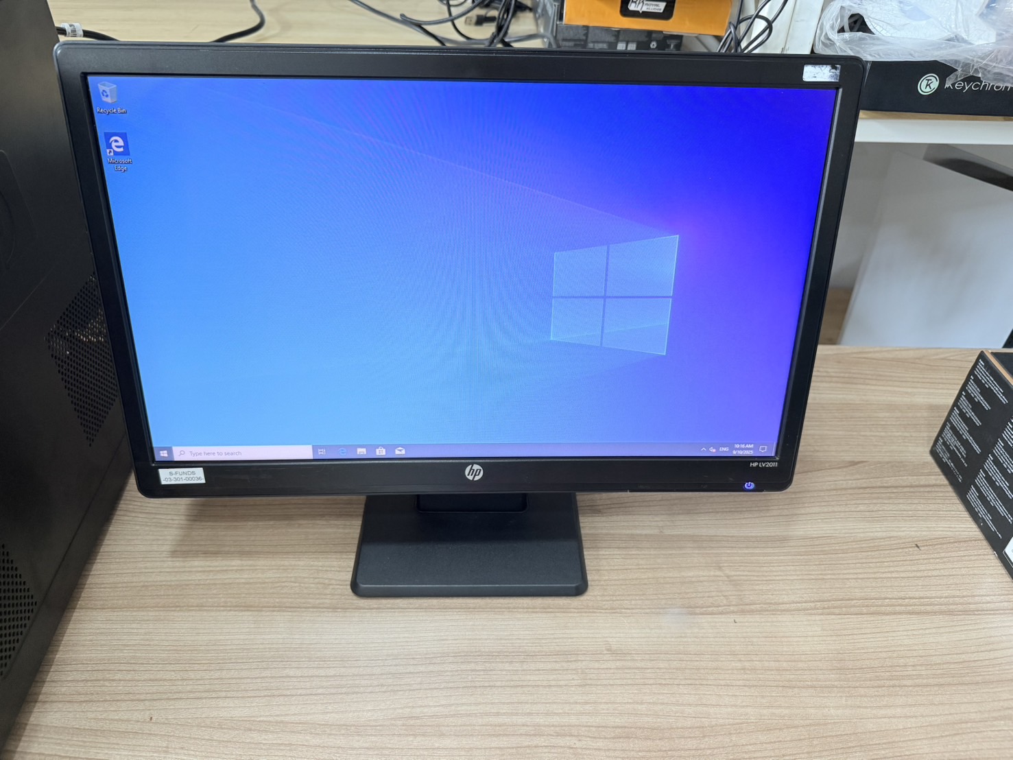 HP Compaq LV2011 20-inch มี 3 ตัว