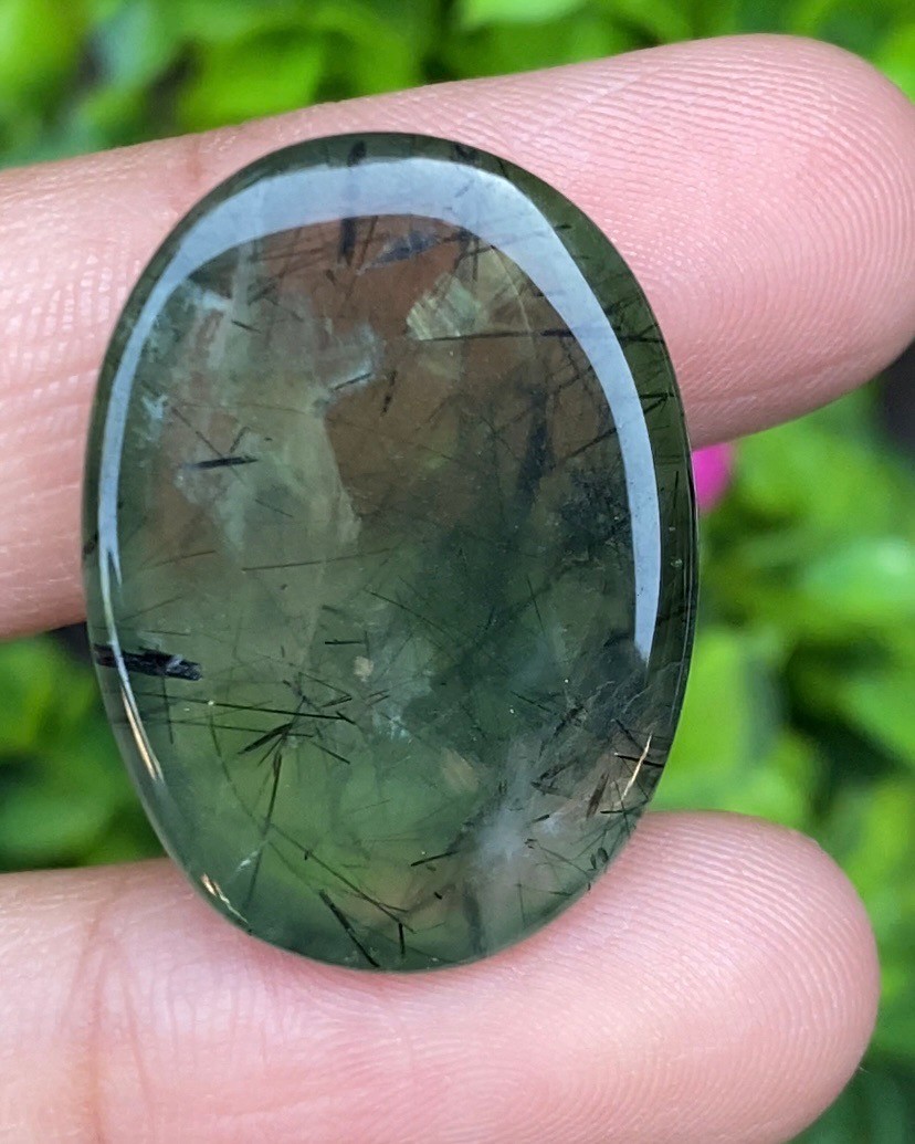 ไหมดำ พรีไนท์ Prehnite with Black tourmaline 41.0 กะรัต Cts. พลอยแท้ อัญมณีมงคลประจําวันเกิด เครื่องประดับพลอย