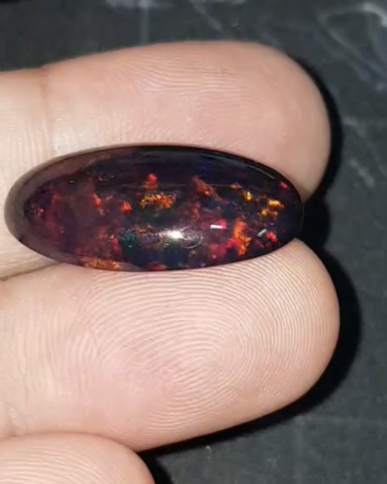 พลอย โอปอล Opal 11.64 กะรัต (Cts.) พลอยแท้ อัญมณีมงคลประจําวันเกิด เครื่องประดับพลอย