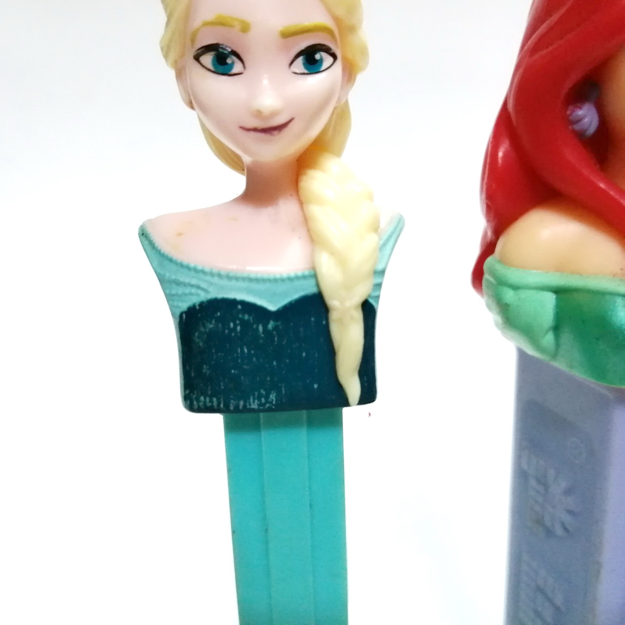 ของสะสมเจ้าหญิงดิสนีย์ กล่องใส่ขนมเพซ :-พี่น้องโฟรเซ่น เจ้าหญิงเอลซ่า,อันนา,แอเรี่ยล Pez dispenser Disney princess Collection: Frozen sisters:Elsa, Anna,Ariel***ไม่มีขนม มีรอยเล็กน้อย