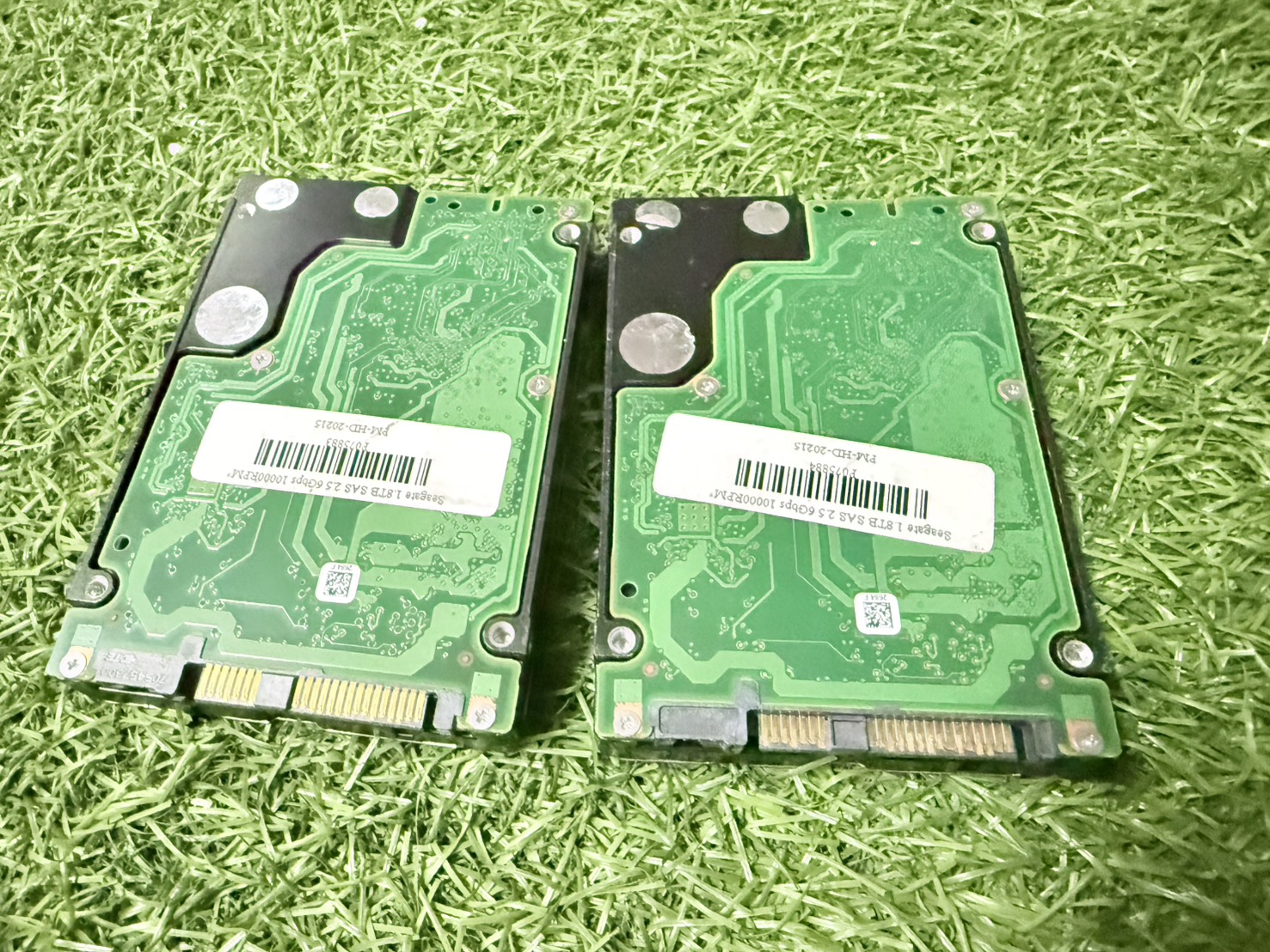 HDD Server Seagate 1.8TB SAS 2.5 6Gbps 10000RPM" (ใช้ได้กับ Dell R760 R460 R560) มี 2 ลูก