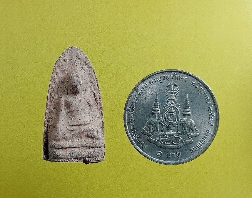 ผ3035 พระรอด เนื้อดินเผา วัดระฆังโฆสิตาราม กรุงเทพฯ ปี2550