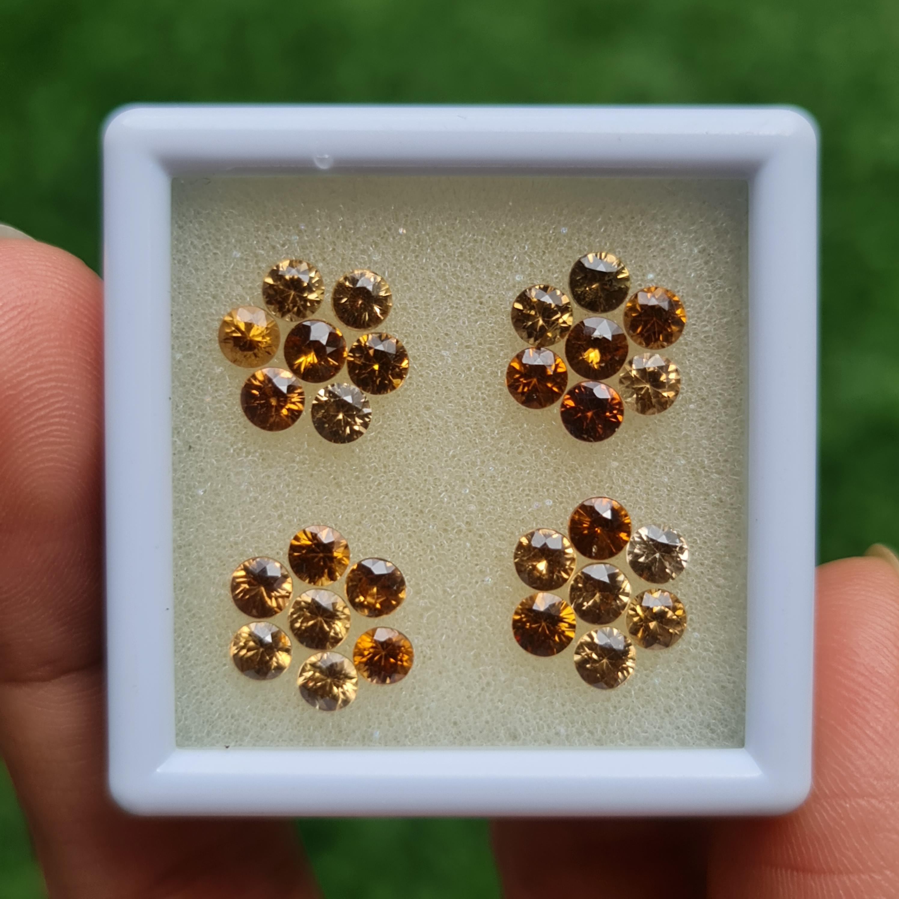 พลอย เพทาย Natural Zircon 7.41 กะรัต (Cts.) 28 เม็ด (Pcs.) พลอยแท้อัญมณีมงคล ประจําวันเกิด เครื่องประดับพลอย