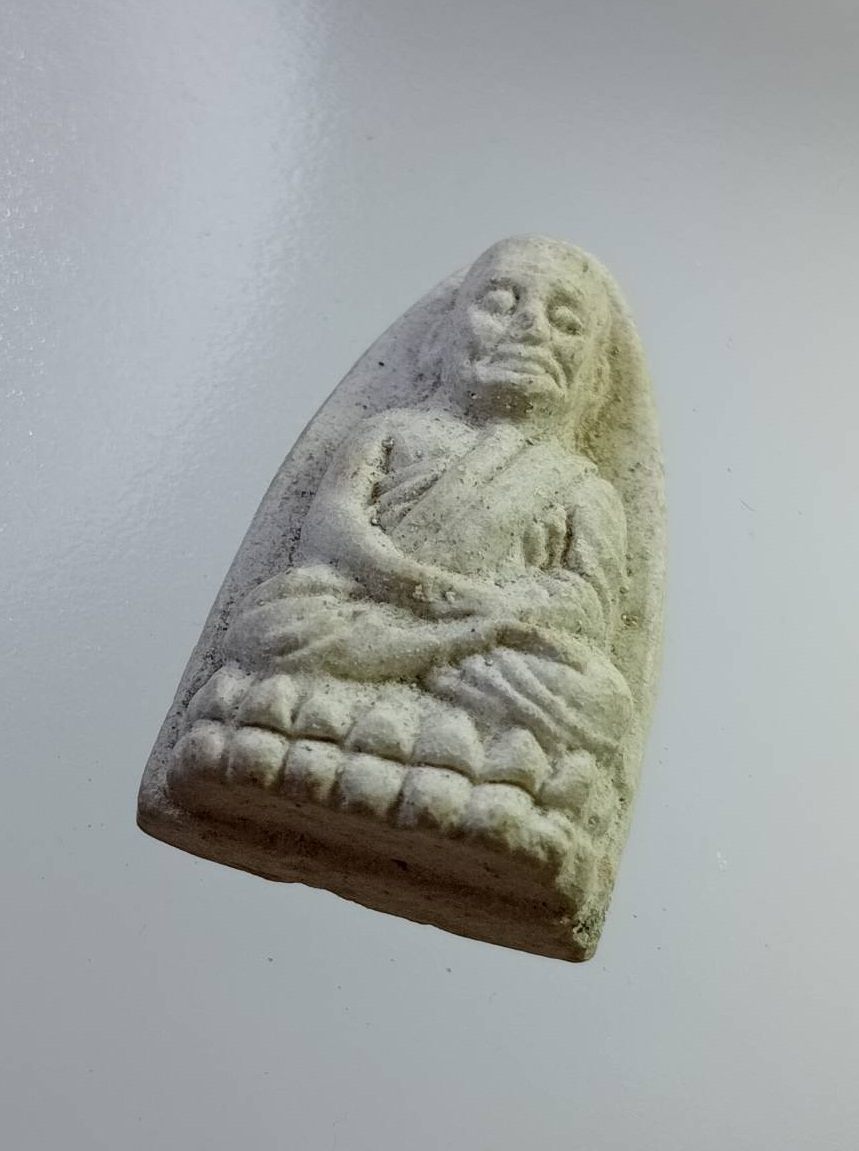 ผ2763 พระผง หลวงปู่ทวด วัดช้างให้ จ.ปัตตานี หลังโค๊ตยันต์นะ