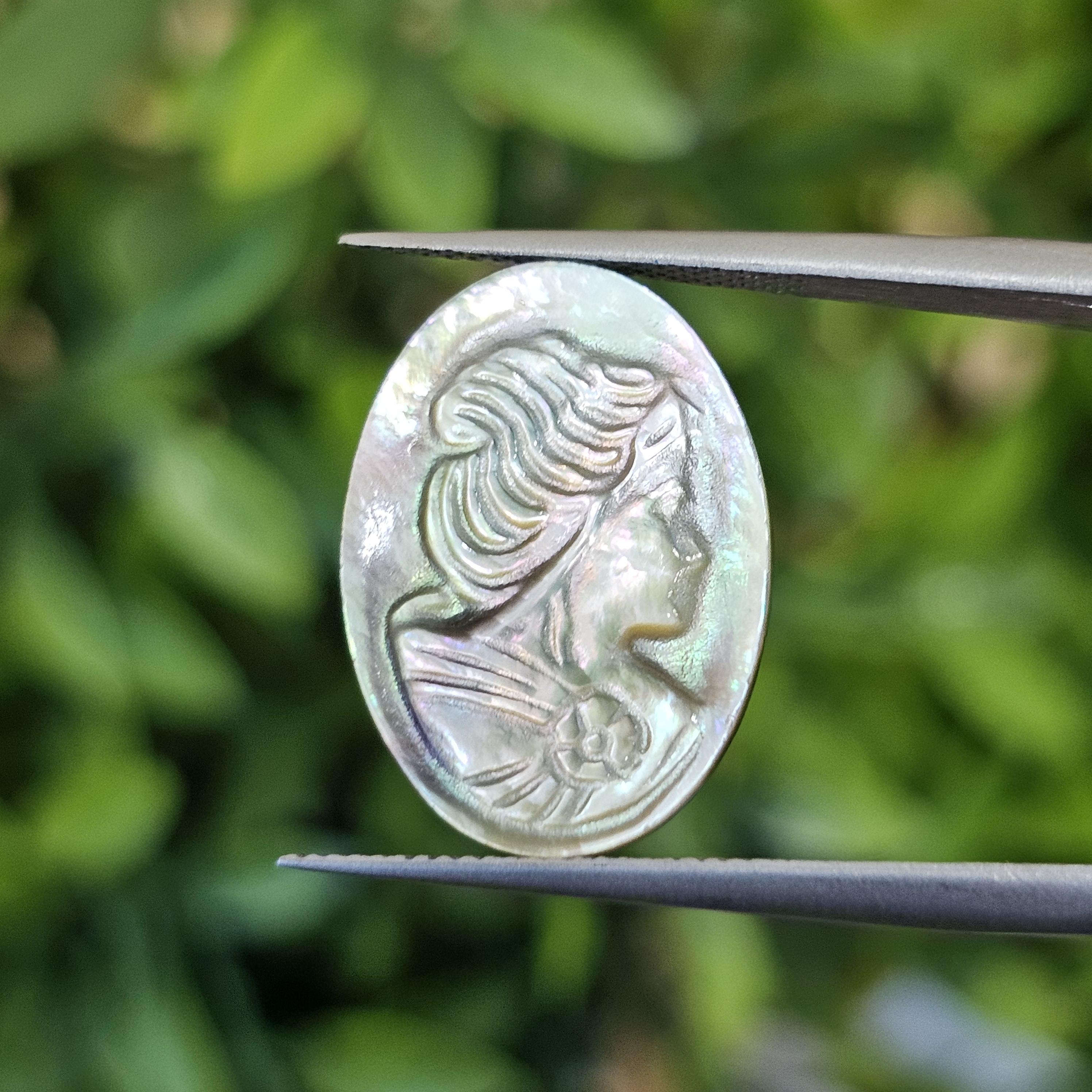 เปลือกหอยมุก แกะสลัก Pearl Shell Carved 4.51 กะรัต (Cts.)