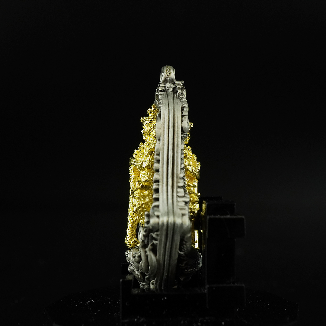 เหรียญจำปีพุทธศิลป์ท้าวเวสสุวรรณโณ รุ่นทวิเทวา รายการที่10 เนื้อบรอนซ์ ชุบซาตินเงิน องค์ชุบทอง