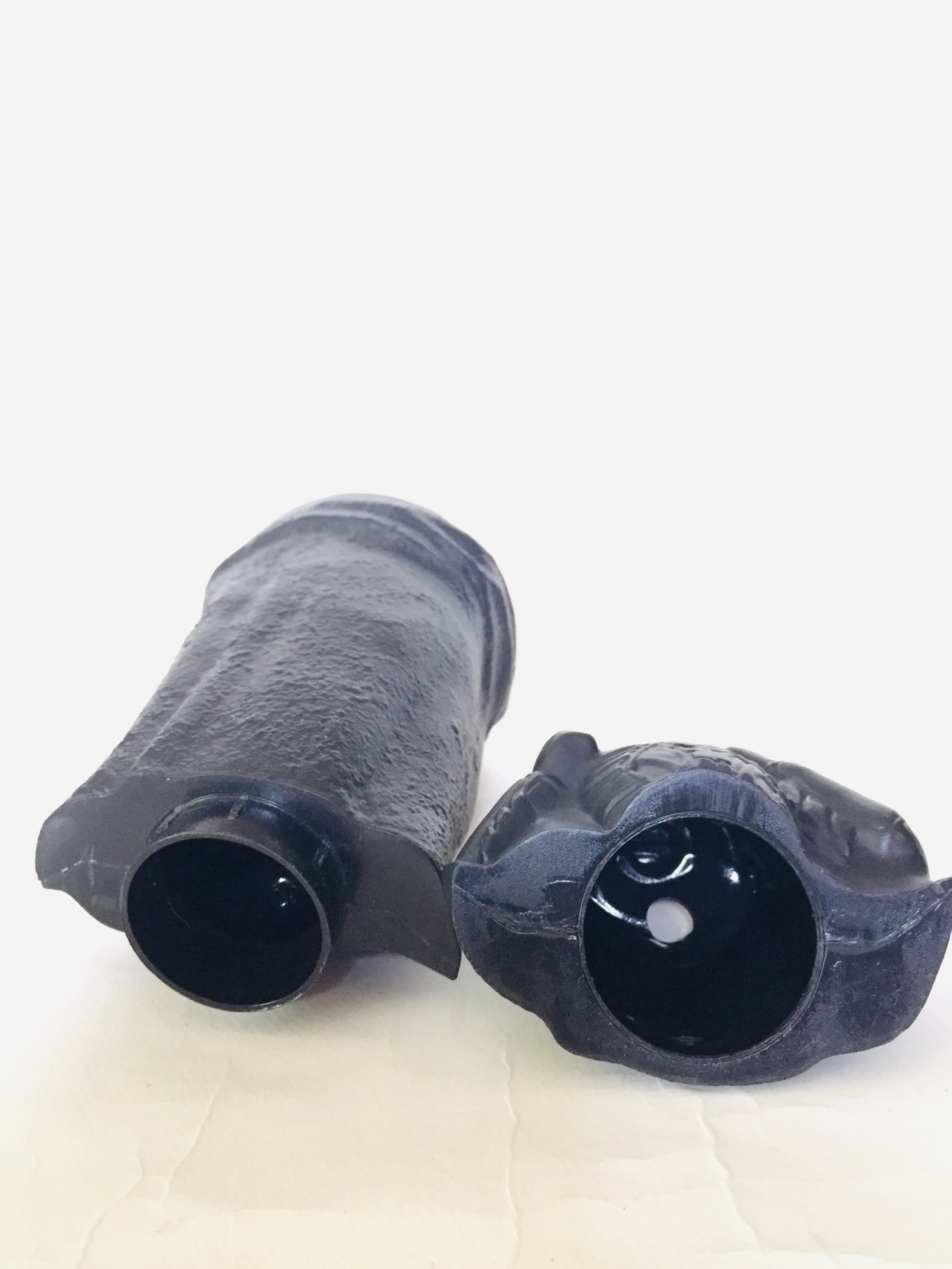 มีหลายภาพ, มีตำหนิตามภาพ ขวดน้ำเก่ารูปแบทแมน Batman Bottleแยกส่วนตัวและฝาได้ เป็นชิ้นฃานพลาสติก ขนาดตามภาพ