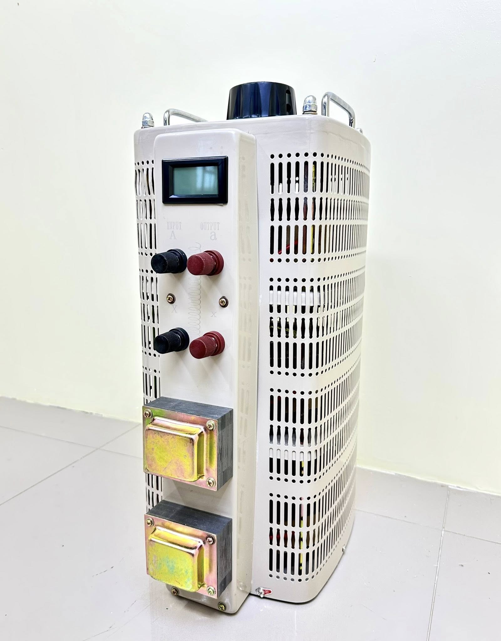 วาริแอค หม้อแปลงปรับแรงดันไฟฟ้าชนิดแกนหมุน 20Kva 1 เฟส