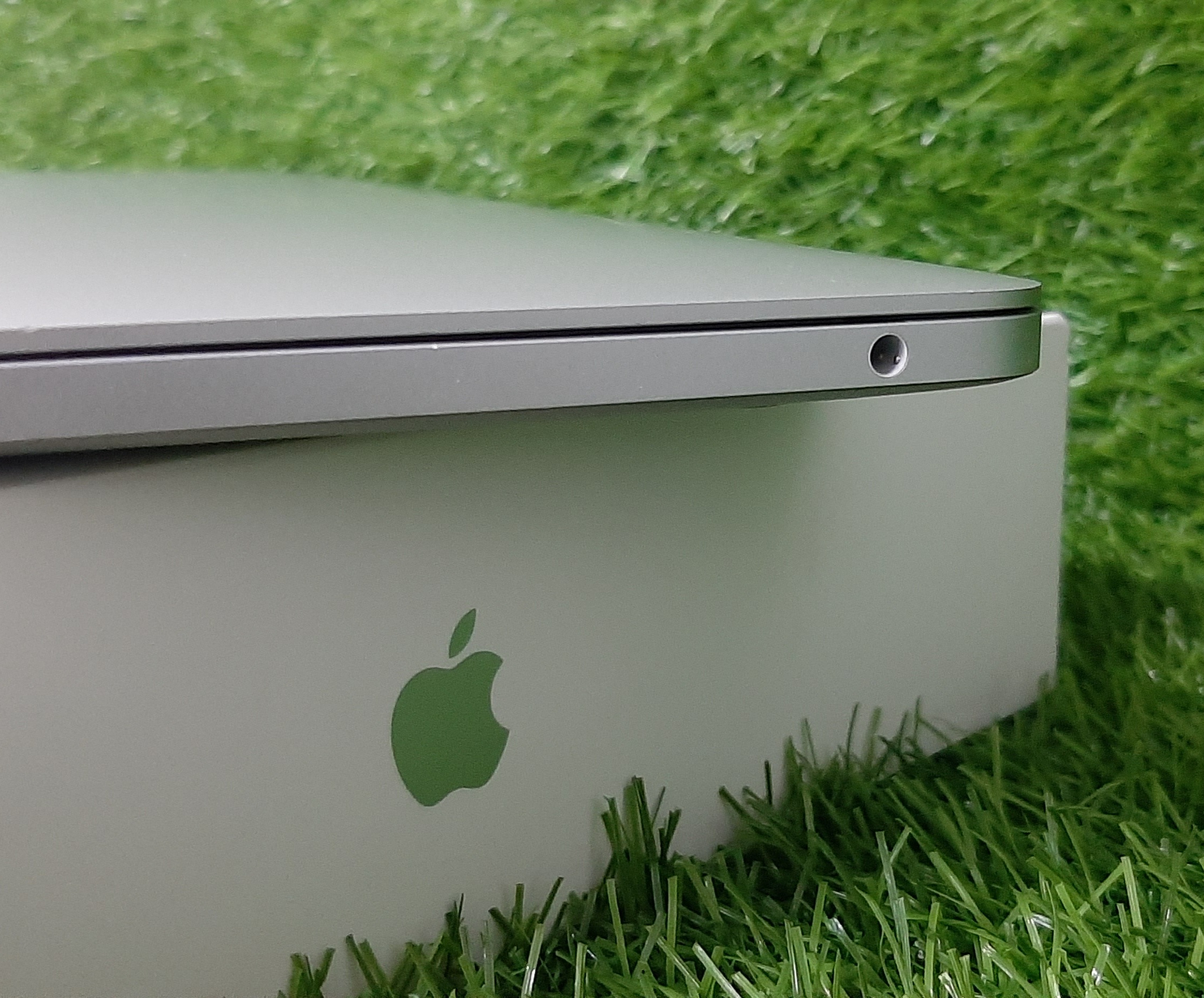 โน๊ตบุ๊คมือสอง ประกันร้าน 1 เดือน Pro13"2019 (i5-8257U Ram8GB SSD128GB) พร้อม Adapter