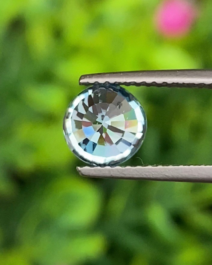 พลอย เพทาย Natural Zircon 2.33 กะรัต (Cts.) พลอยแท้อัญมณีมงคล ประจําวันเกิด เครื่องประดับพลอย