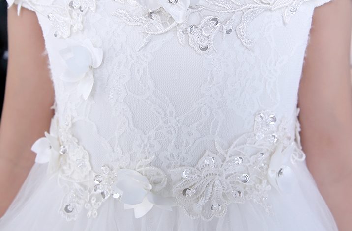 Pre-order ชุดราตรีเด็ก ชุดกระโปรง สไตล์เจ้าหญิง แบบไหล่ปาด แต่งดอก ปักเลื่อมช่วงบน กระโปรงตาข่ายฟูฟ่อง