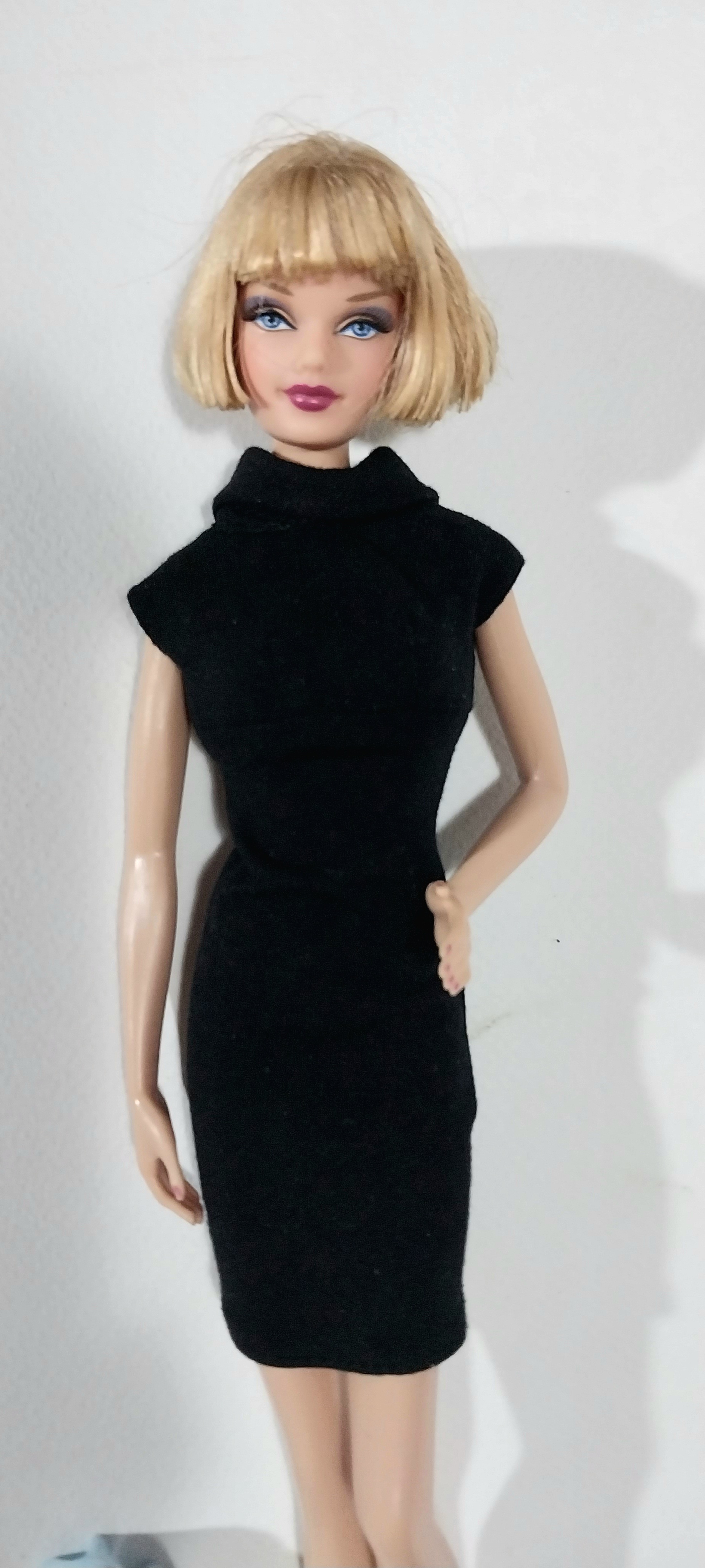 มีหลายภาพ,บาร์บี้เบสิค Barbie Basics Doll,Black Label ของแท้Mattel, รองเท้าไม่ได้มากับชุด,ไม่มีส่วนใดหลวม