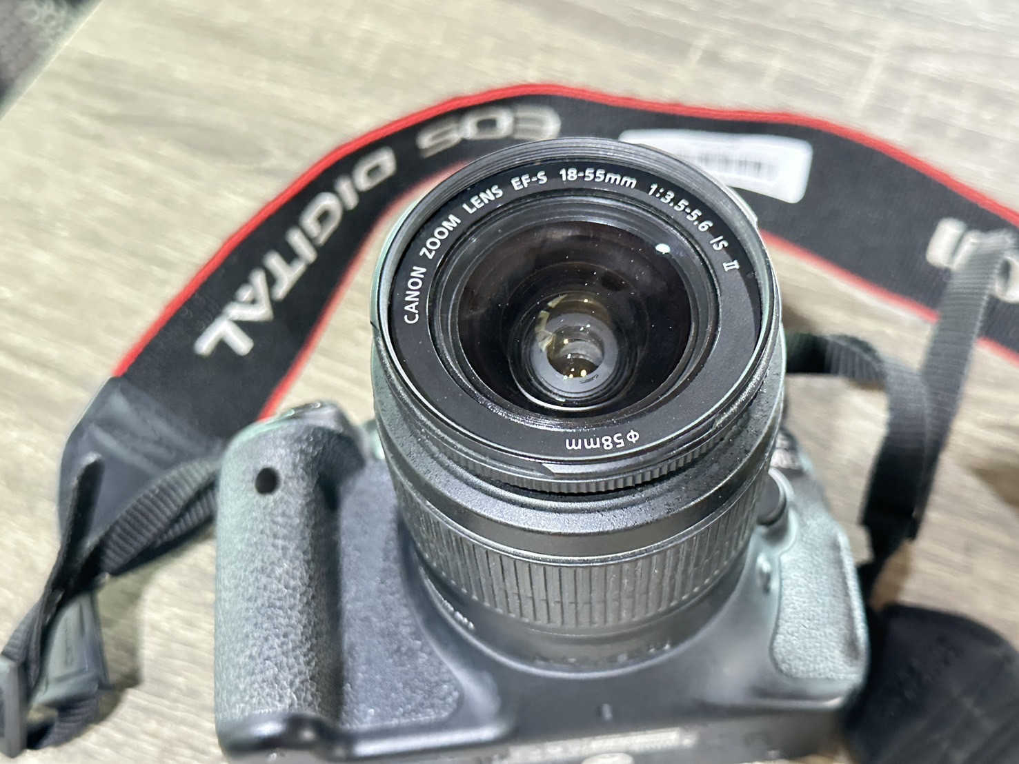 กล้อง Canon EOS 600D+แบต+ที่ชาร์จ+กระเป๋า *** ยางปิดพอร์ต ขาด ไม่มีผลต่อการใช้งาน