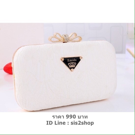 Evening Clutch กระเป๋าออกงาน Emido ทรงสี่เหลี่ยม แบบลูกไม้เรียบหรู สีขาว จุกเปิดเก๋ๆรูปโบว์มีเพชร มาพร้อมสายสะพายยาว
