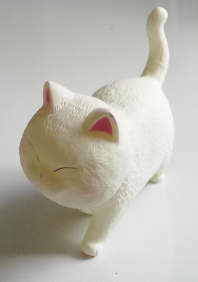 โมเดล "แมวอ้วน Cat Bells" ตัวขาว หู ก้น เท้าสีชมพู ขนาดตามภาพ วัสดุ :พลาสติก