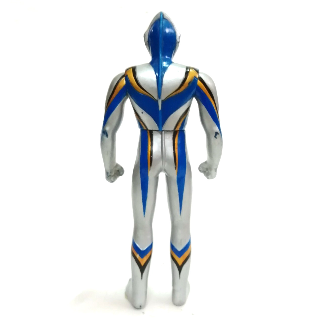 ซอฟ 6นิ้ว ขนาดตามรูป อุลตร้าแมนไดน่าตัวปลอม ( นิเซ อุลตร้าแมนไดน่า) **มีรอยแขนด้านหลังตามภาพ