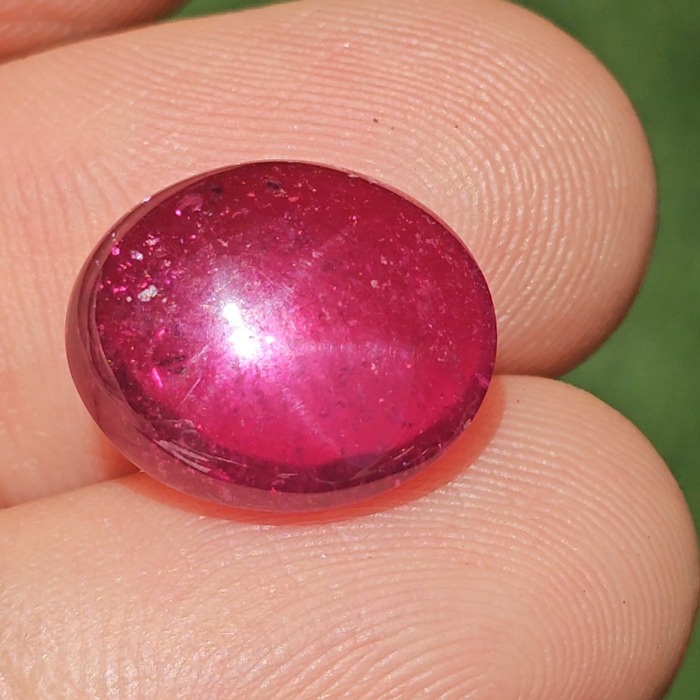 พลอย ทับทิม สตาร์ แซฟไฟร์ Ruby Star Sapphire 10.71 กะรัต (Cts.) พร้อมใบเซอร์ พลอยแท้ อัญมณีมงคลประจําวันเกิด เครื่องประดับพลอย