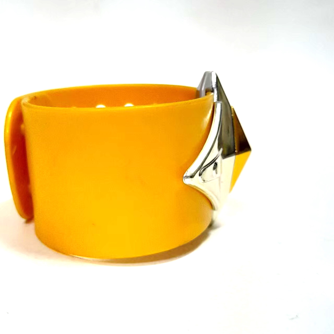 ปลอกข้อมือ อุลตร้าเบลสเลท ของอุลตร้าแมนแจ๊ค ขนาดตามรูป มือสองสภาพดี มีรอยบ้าง มีช่องปรับขนาดข้อมือได้