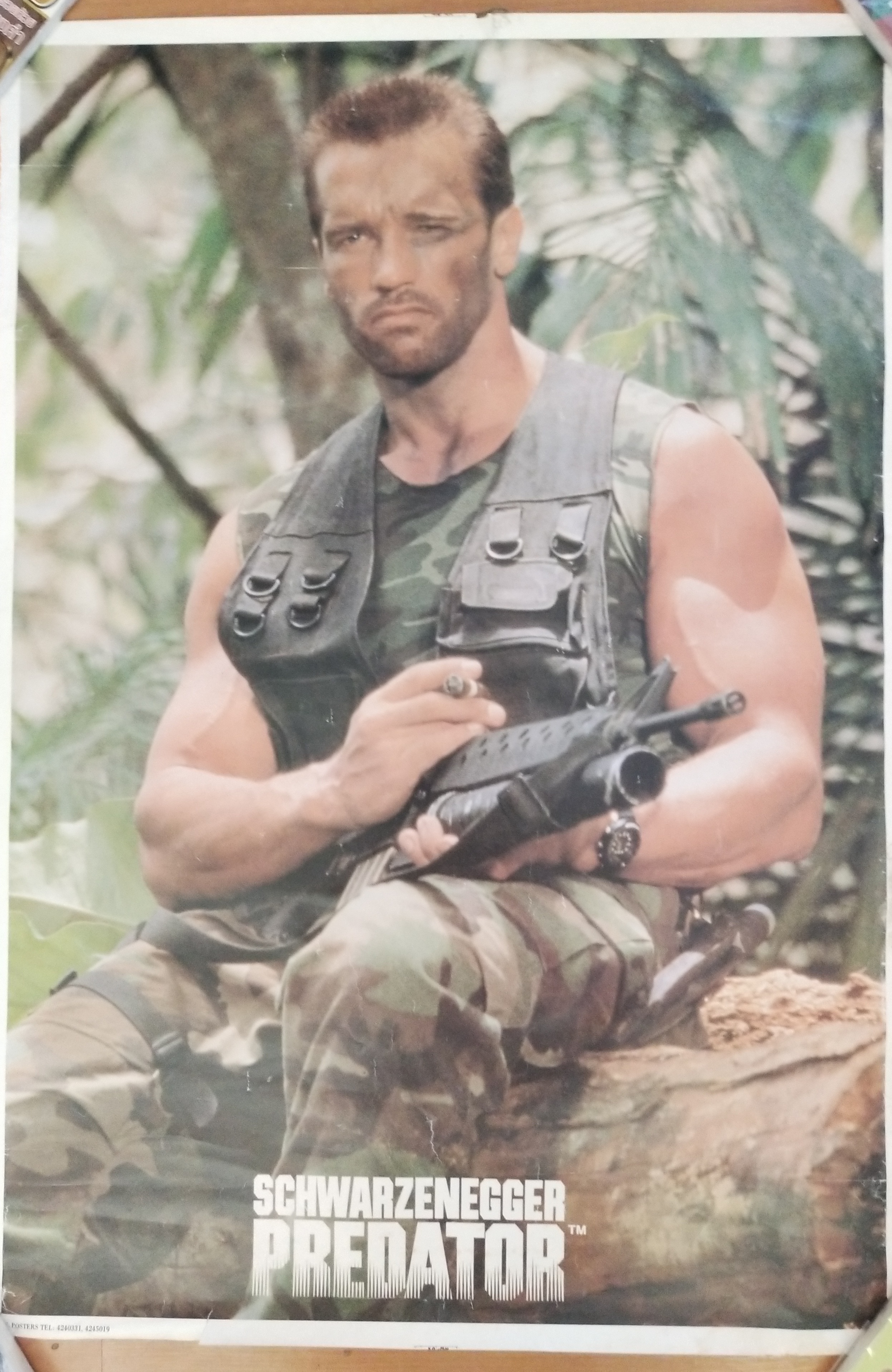 ภาพโปสเตอร์เก่า อาร์โนลด์ ชวาร์เซเน็กเกอร์ จากภาพยนต์เรื่องพรีเดเตอร์, มือ2 Arnold Schawarzenegger, the Predator **มีตำหนิ โปรดดูทุกภาพ