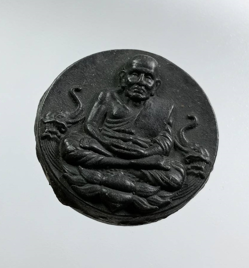 ผ3480 หลวงปู่ทวด วัดช้างให้ หลังยันต์ เนื้อแร่ ไม่ทราบที่