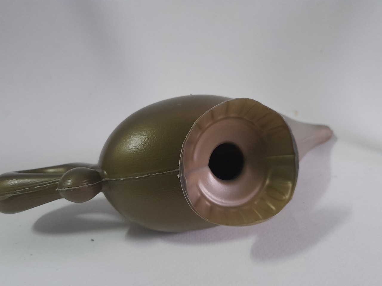 มีหลายภาพ ตะเกียงอาละดิน งานพลาสติกโปร่ง สูงประมาณ4นิ้ว ของมีตามภาพ