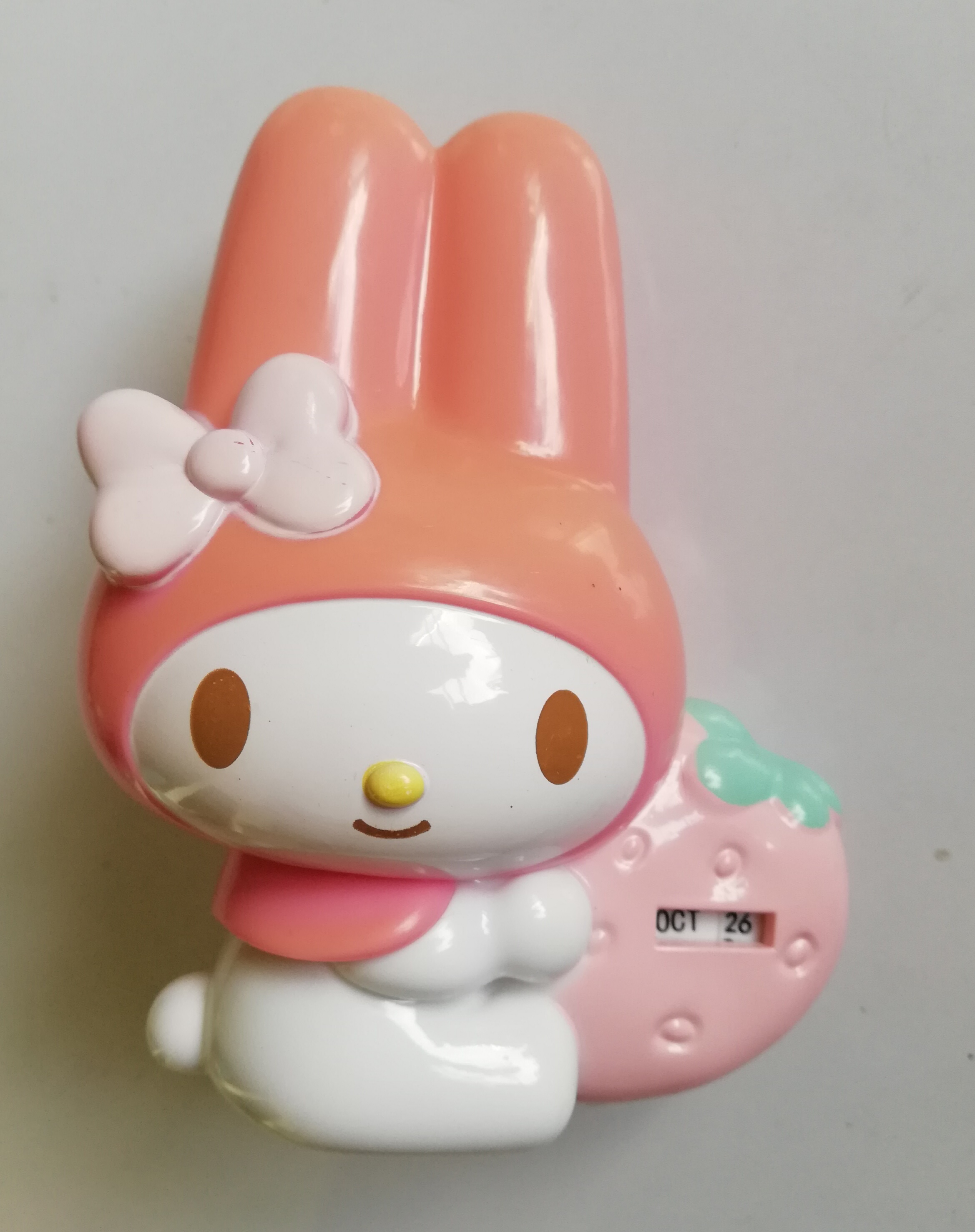 ของสะสม มายเมโลดี้ My Melody ตุ๊กตา ปฏิทิน วันที่/เดือน ของแมคโดนัลด์ ชุด มายเมโลดี้ ยังใช้งานหมุนเปลี่ยน วัน/เดือน ได้ตามปกติ **สภาพดี สีบางส่วนออกเหลือง เก่าเก็บ ตามภาพ