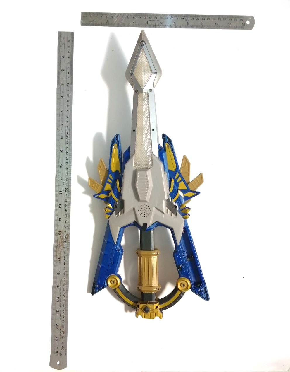 ดาบแปลงร่าง ของริวเคนโด ขนาดตามรูป ***ไม่มี ริวเคนคีย์ ไม่เช็คระบบ ฝาลังถ่านมีข้างเดียว มีรอยบ้าง ขายตามสภาพ พิจารณาก่อนซื้อ