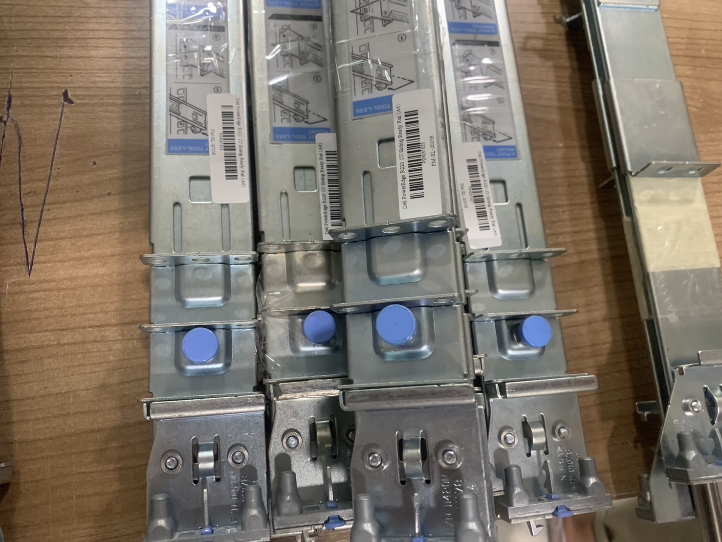 Dell PowerEdge R220 1U Sliding Ready Rail (A6) R210/R210 II R220 DX6000G. มี 130 คู่