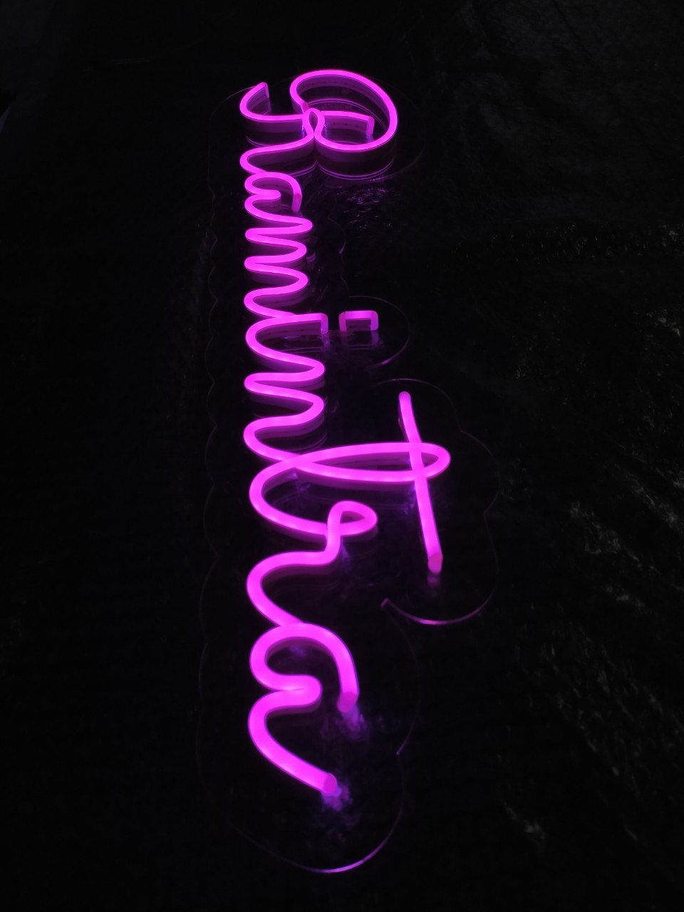 ไฟนีออน เฟค