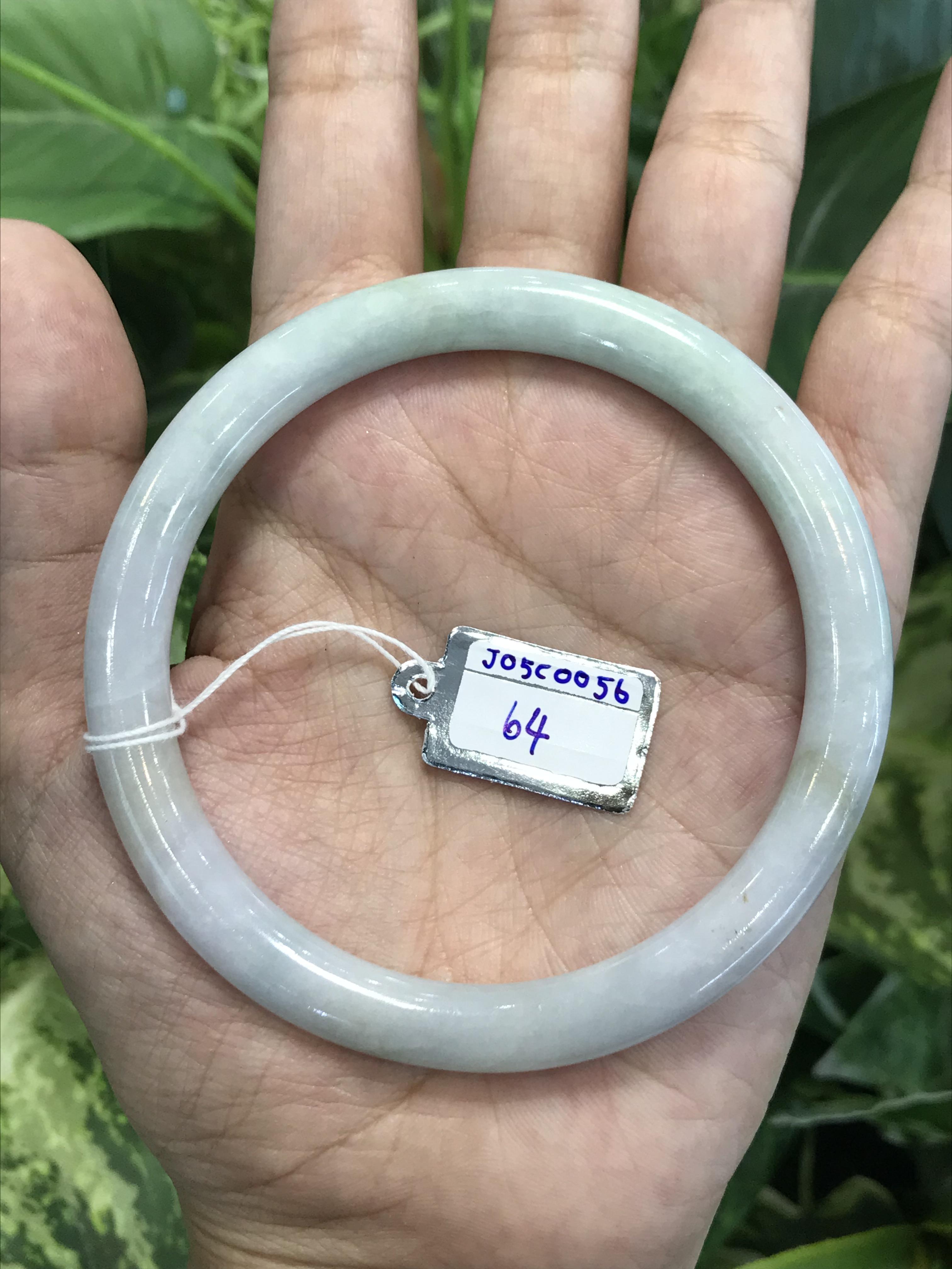 J05C0056 หยก พม่า แท้ Jade กำไลหยก 64.0 มม (Jade bracelet) พม่า (Myanmar)