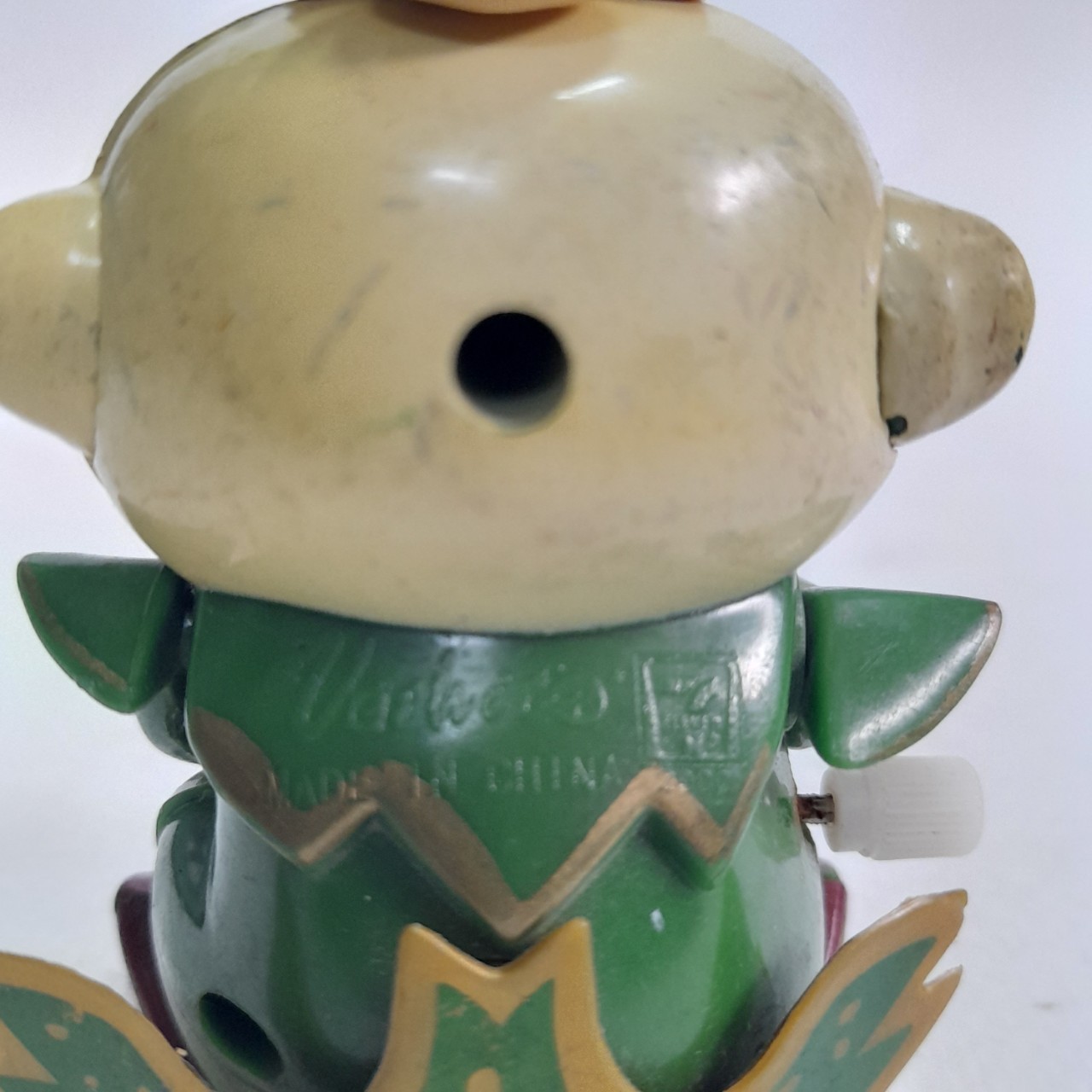 ฟิกเกอร์ พลาสติก***มีตำหนิตามภาพ ปังปอนด์ พรีเมี่ยม 7- 11 ในอดีต ชุดปังปอนด์ยักษ์วัดแจ้ง มือสองตามสภาพดีมีรอยบ้าง ลานไม่ทำงาน