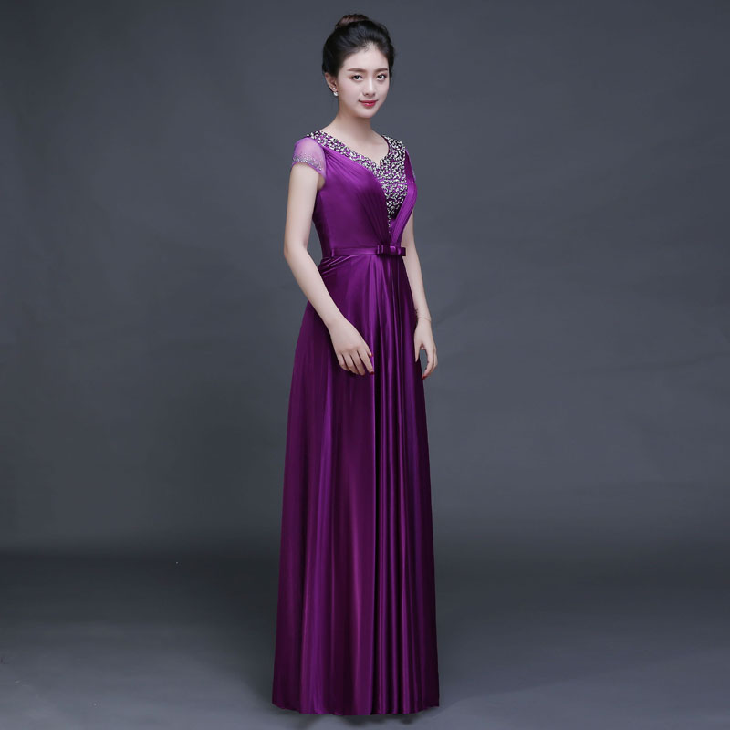 Pre-order ชุดราตรียาว แขนสั้น คอวี จับจีบ ปักเลื่อม คาดโบว์ ซิปหลัง มีไซส์ใหญ่