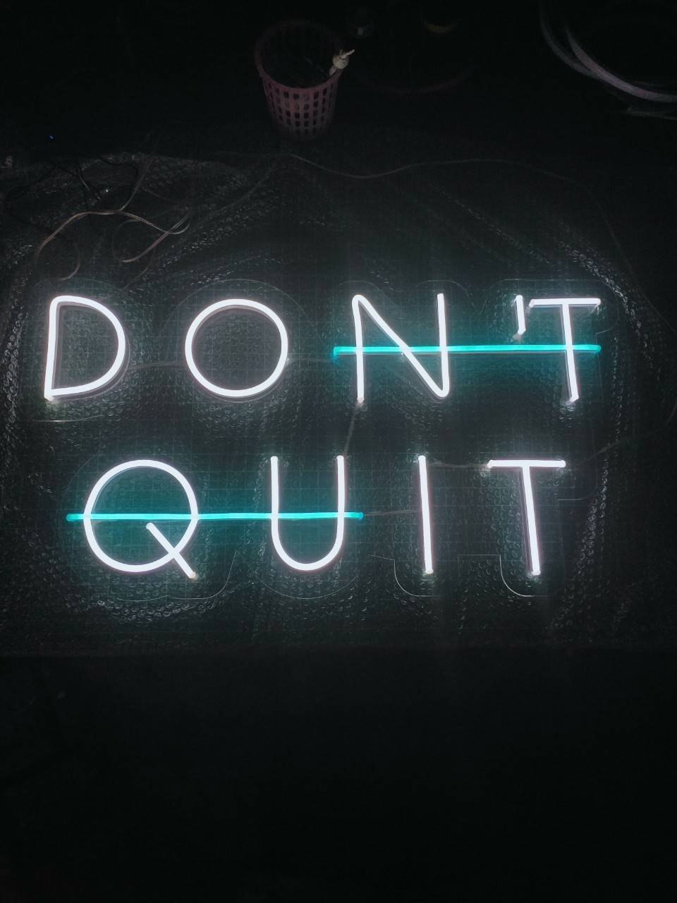 ป้ายไฟนีออนดัด อะคริลิคใสรองหลัง 3มิล