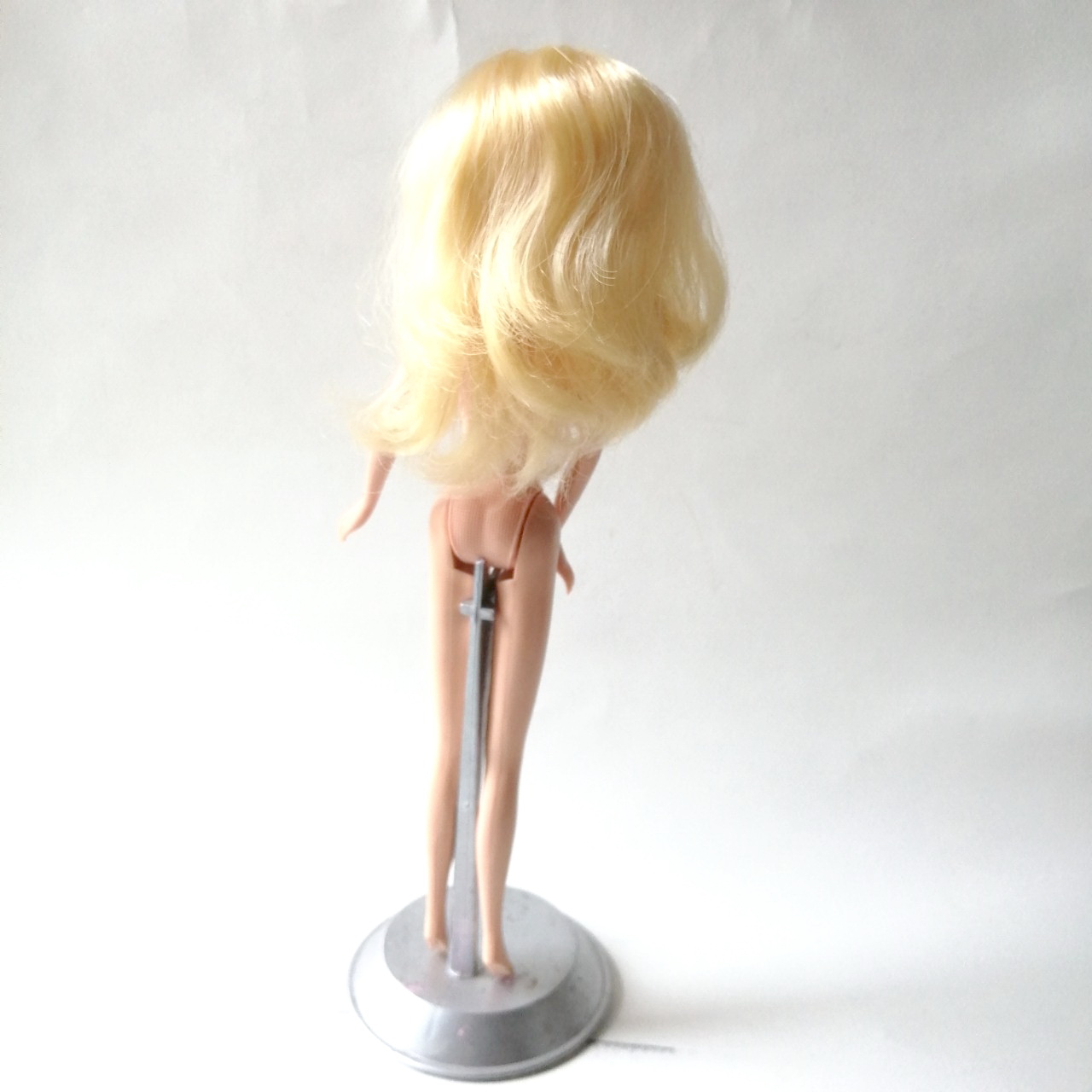 ของเล่น ของสะสม ตุ๊กตาเจ้าหญิงดิสนีย์ Disney Princess จาก แบรนด์ซิมบ้า ทอยส์ Simba Toys Doll หน้าสวย ผมทอง ปักไม่เต็มหัว สภาพดี ขายางพับงอได้