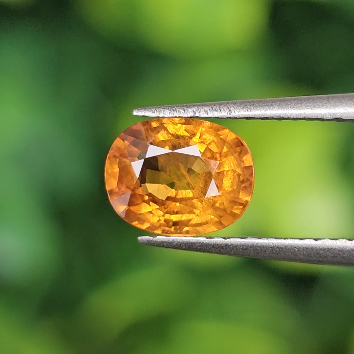 พลอย บุษราคัม yellow sapphire 0.91 กะรัต (Cts.) พลอยแท้ อัญมณีมงคลประจําวันเกิด เครื่องประดับพลอย