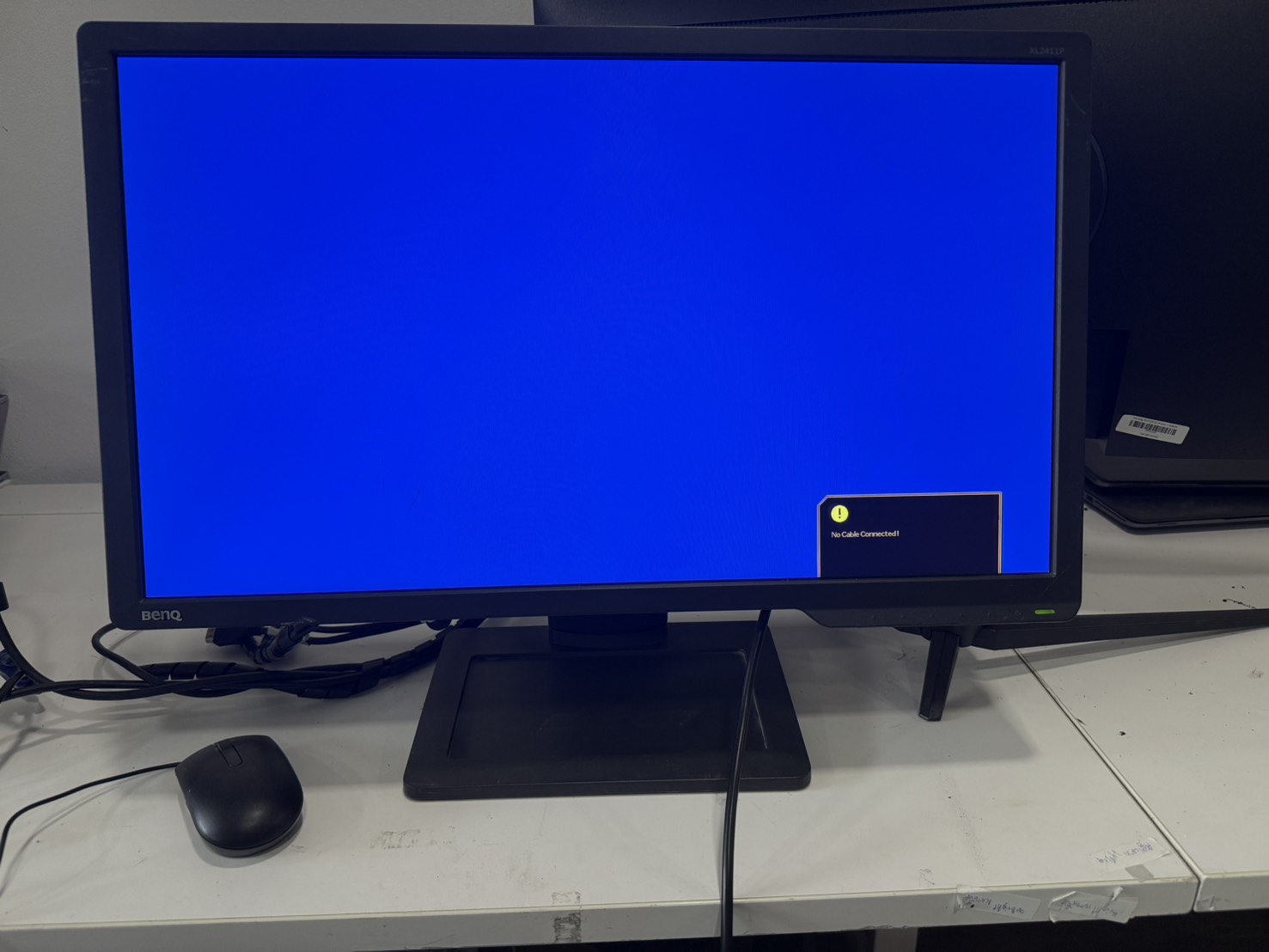 จอMonitor BenQ XL2411P 24-inch ขอบจอเหลือง จอมีรอยตามรูป