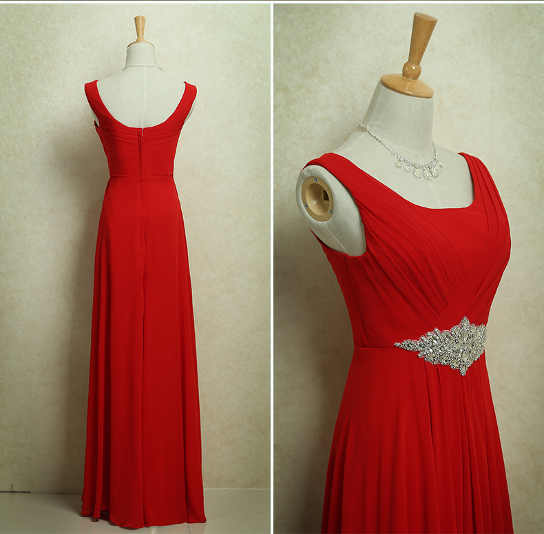 Pre-order ชุดราตรียาว แขนกุด จับจีบ ผ้าชีฟอง แต่งเพชรที่เอว ซิปหลัง