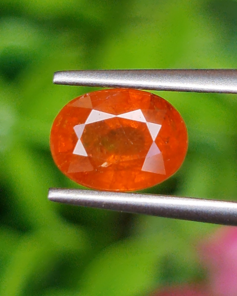 พลอย สเปสซาร์ไทต์ Spessartite Garnet 2.21 กะรัต Cts. พลอยแท้ อัญมณีมงคลประจําวันเกิด เครื่องประดับพลอย