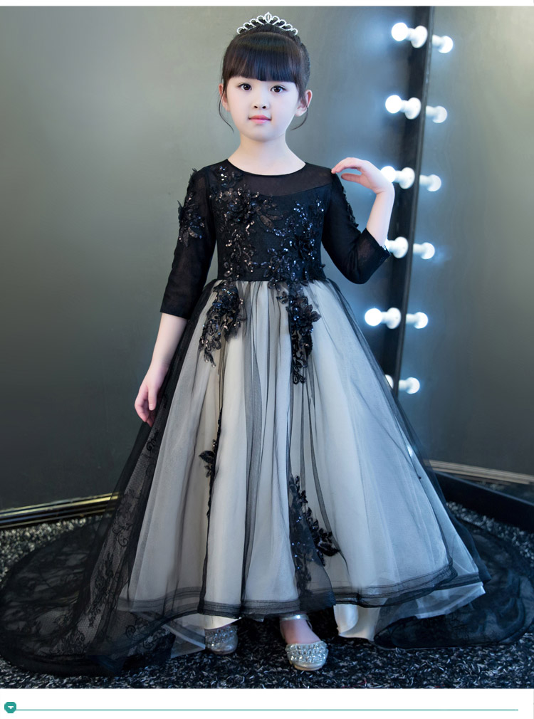 Pre-order ชุดราตรีสั้น ชุดออกงาน แขนยาว สีดำ ฉลุลูกไม้ เรียบหรู หางยาว ซิปหลัง