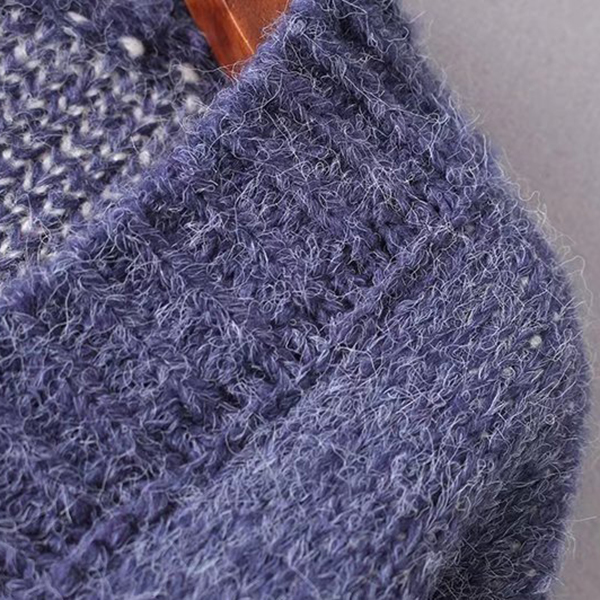 CARDIGAN เสื้อคลุมไหมพรมคอวี ผ้าหนานุ่มถักลายวินเทจ (12270B)