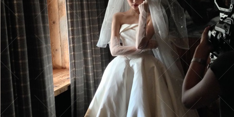 ชุดแต่งงาน เกาะอก หางยาว