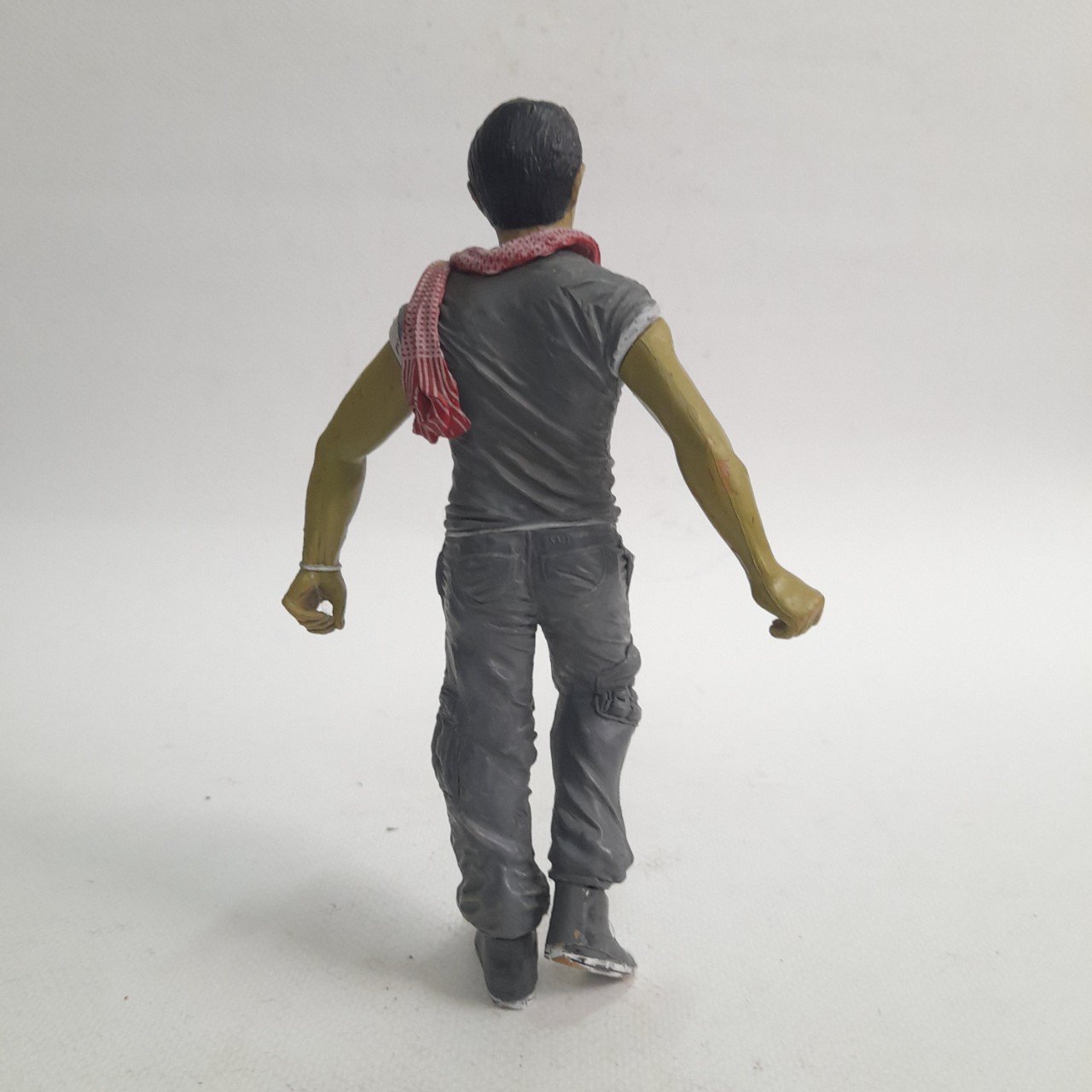 มือ2 มีหลายภาพ ฟิกเกอร์ จา พนม ต้นยำกุ้ง Tony Jaa,Tom Yum Goong ขนาดตามรูป ขาดกระดูกช้าง มือสองตามสภาพ มีรอยบ้าง เก่าเก็บ