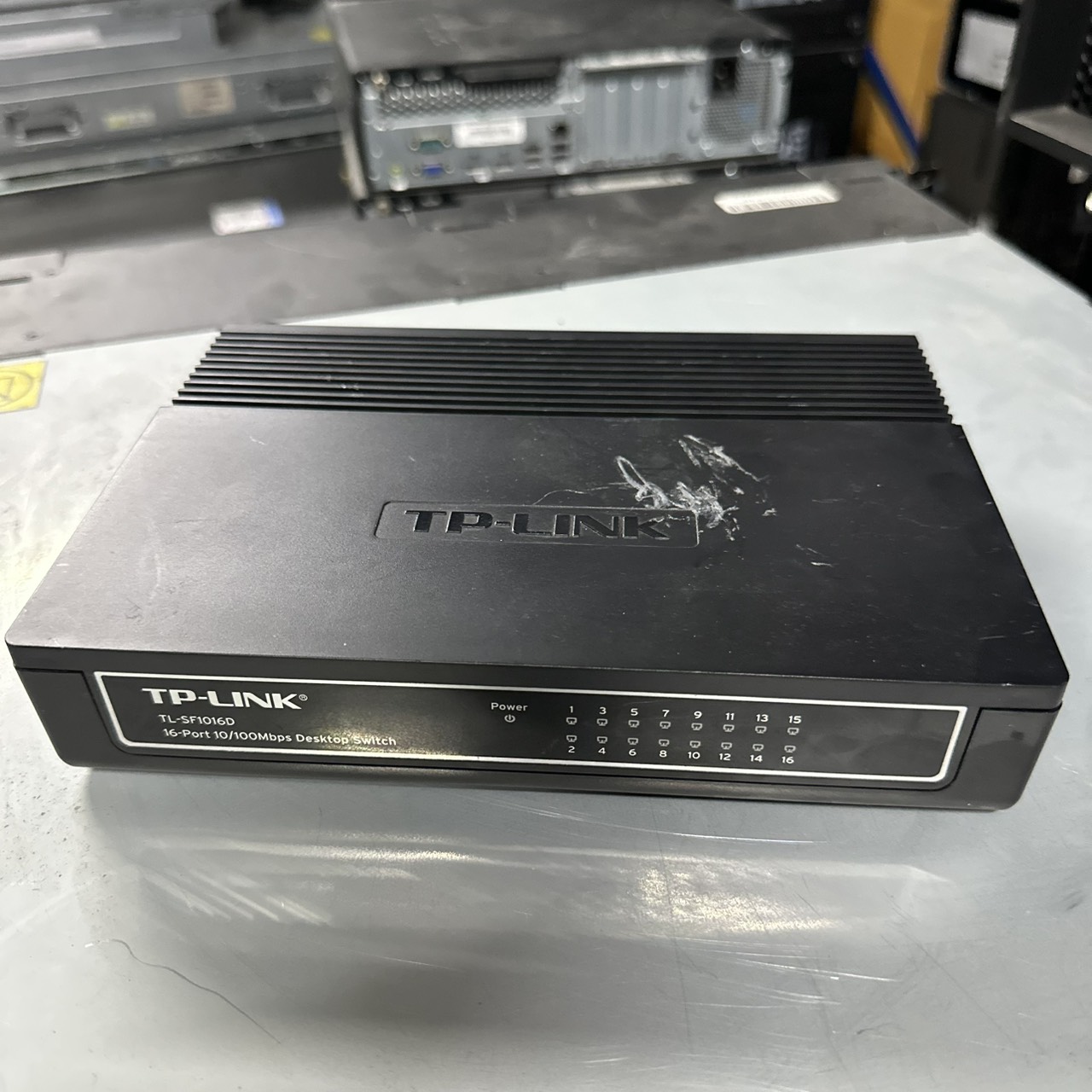 Switch TP-Link TL-SF1016D 10/100Mbps 16-Port Desktop Switch