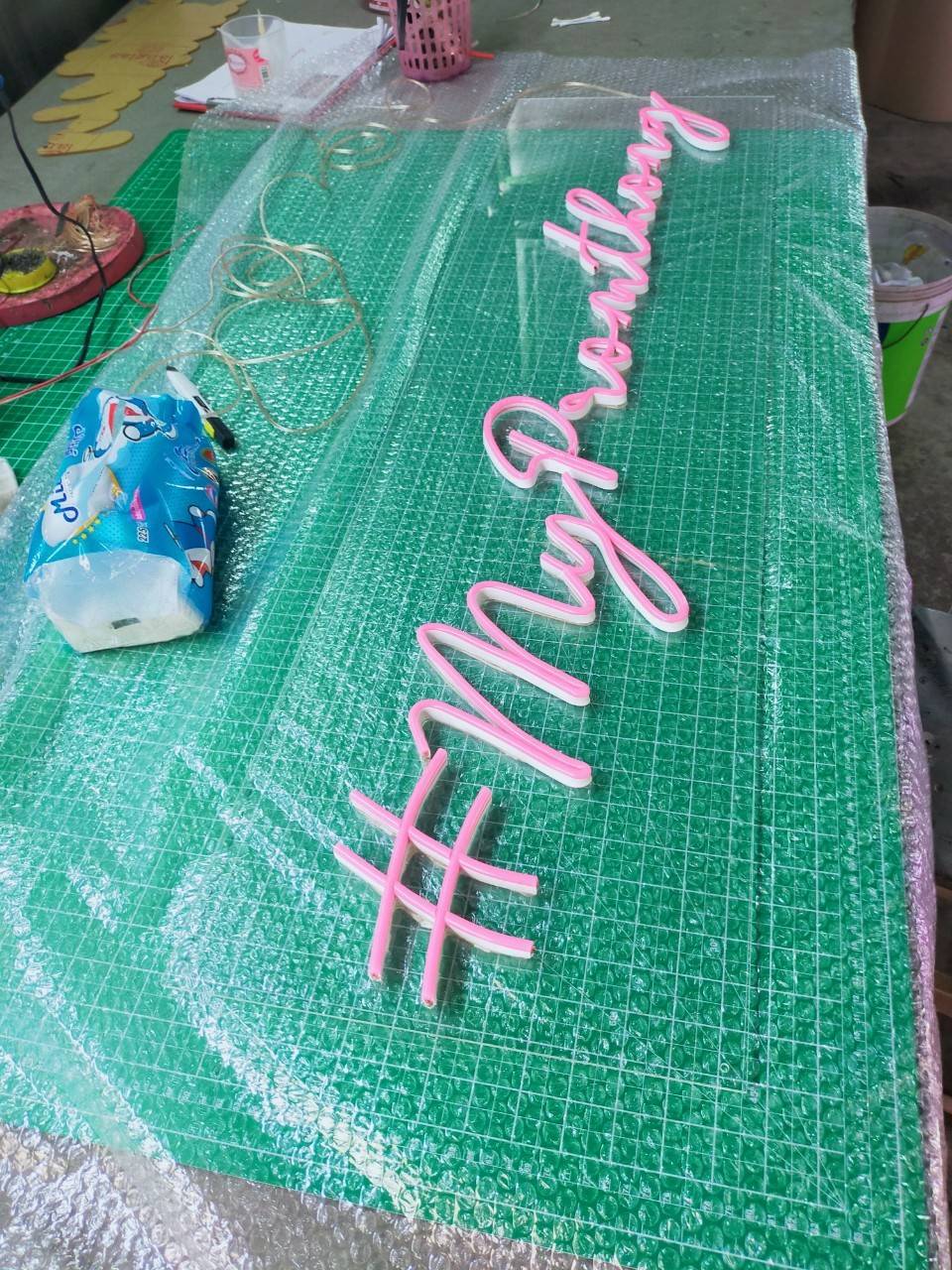 ป้ายไฟนีออนดัด - # my promothong